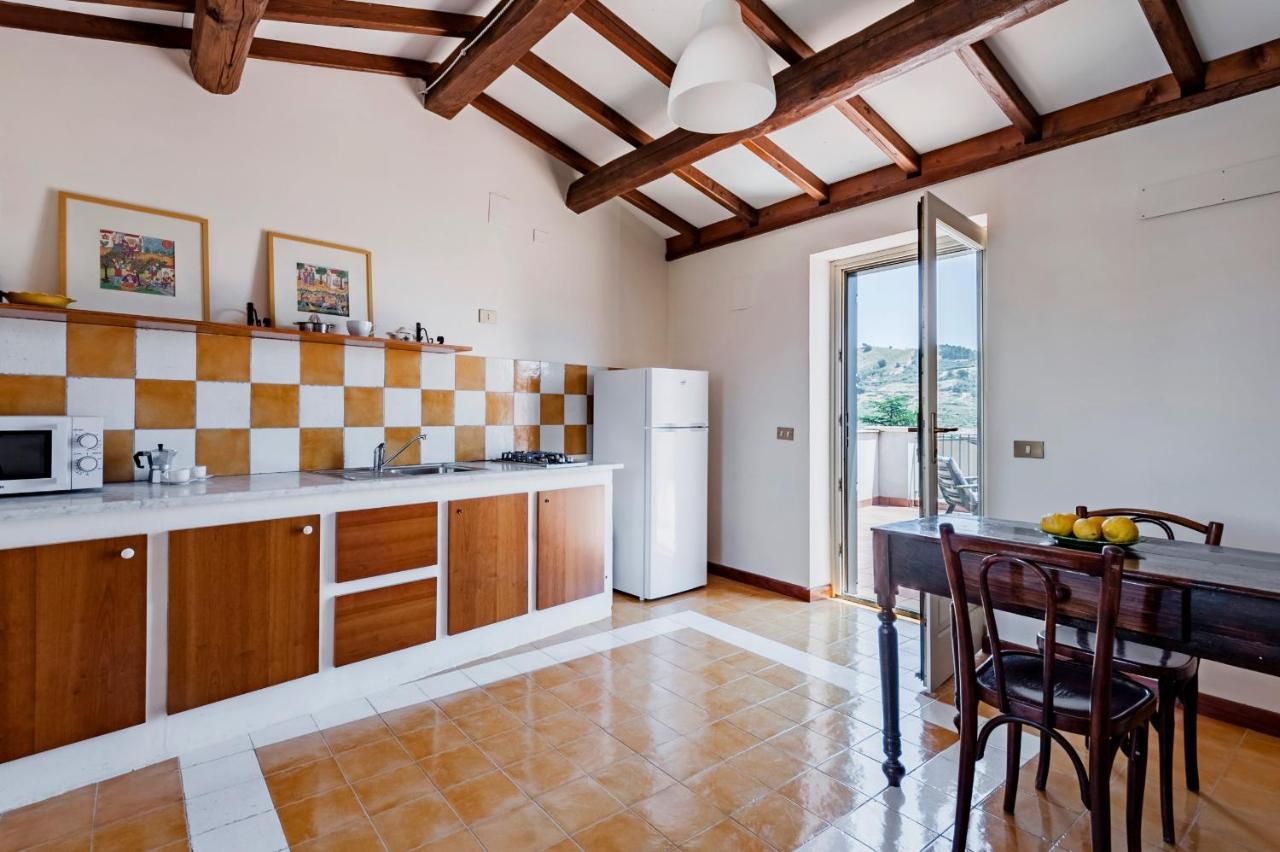 Gli Iris Apartments By Wonderful Italy Linguaglossa Exterior foto