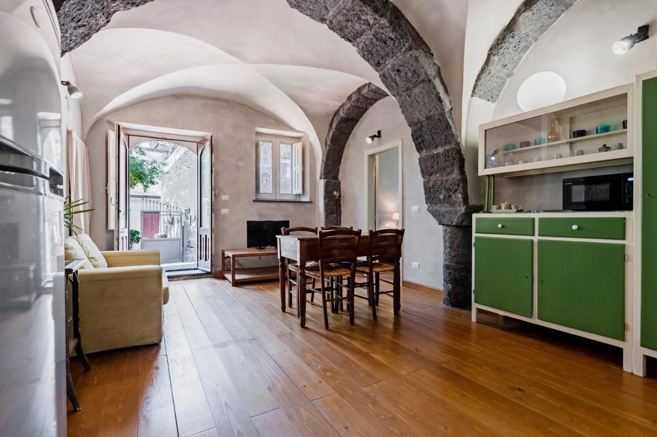 Gli Iris Apartments By Wonderful Italy Linguaglossa Exterior foto
