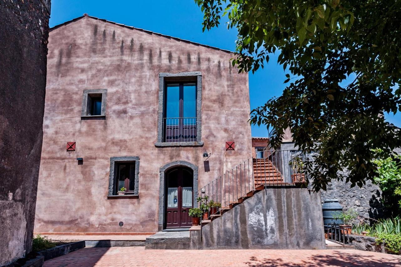 Gli Iris Apartments By Wonderful Italy Linguaglossa Exterior foto