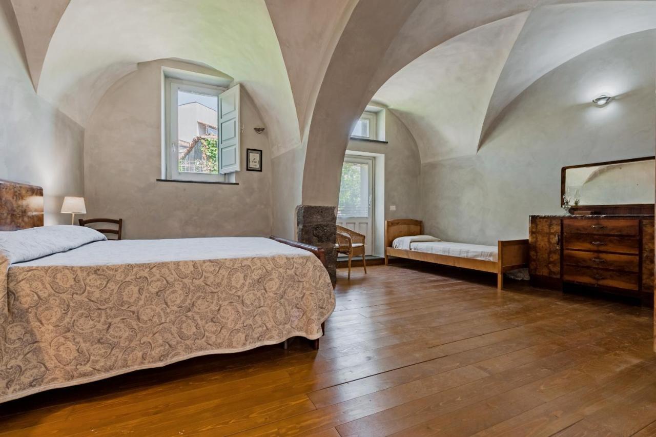 Gli Iris Apartments By Wonderful Italy Linguaglossa Exterior foto
